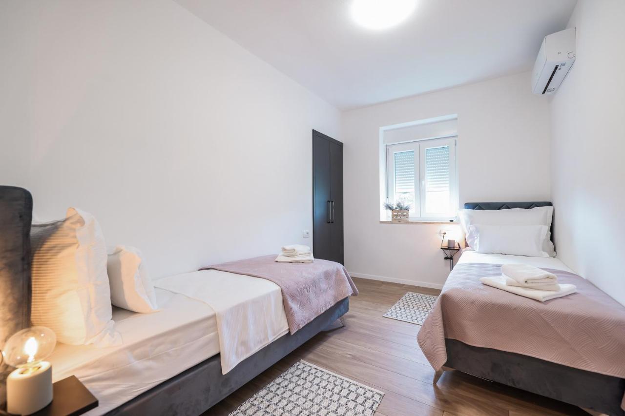 Apartment Elly Zára Kültér fotó