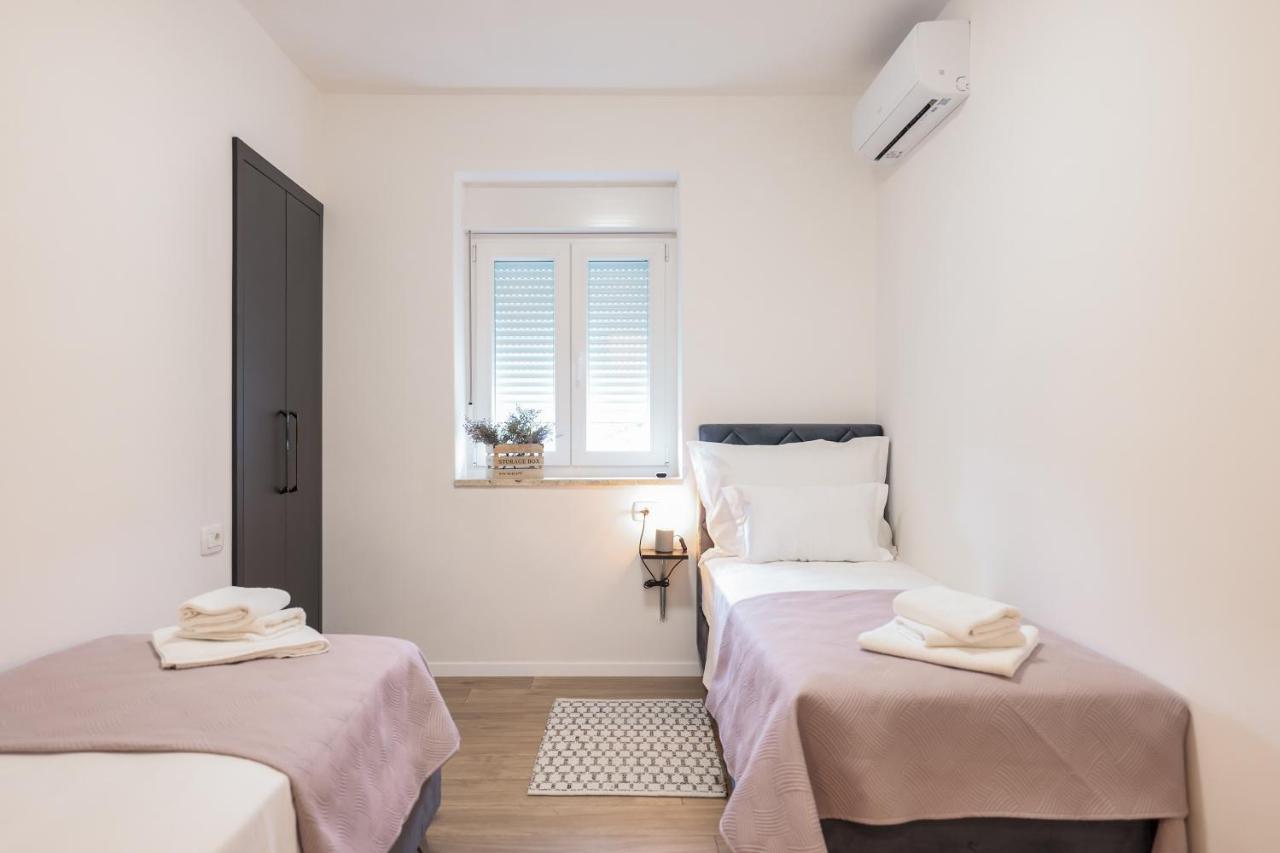 Apartment Elly Zára Kültér fotó